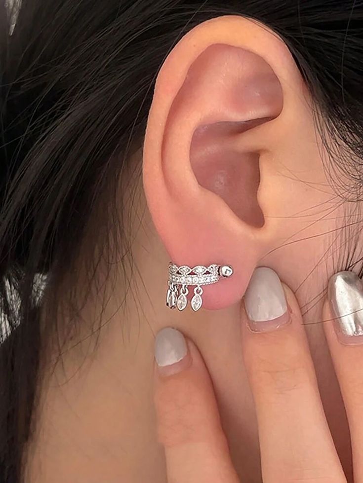 Distinctive screw-on ruffle earrings with a wonderful design, suitable for daily wear and Ramadan gifts