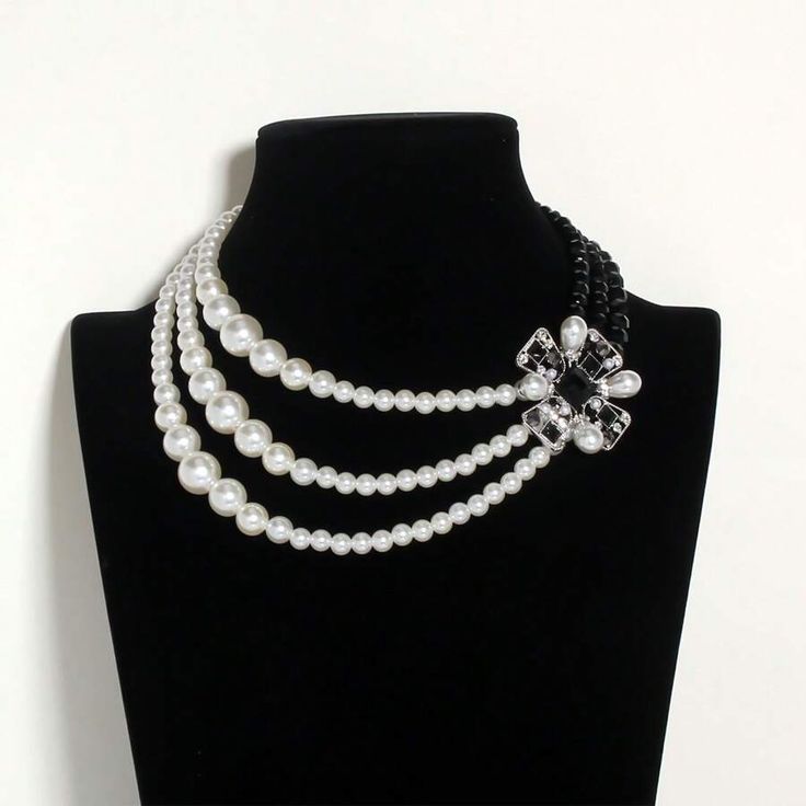Multi-layer flower necklace with beads, simulated pearl and stone rhinestones in black asymmetrical vintage design, gift for Mother's Day, Mother's Day, and Mother's Day