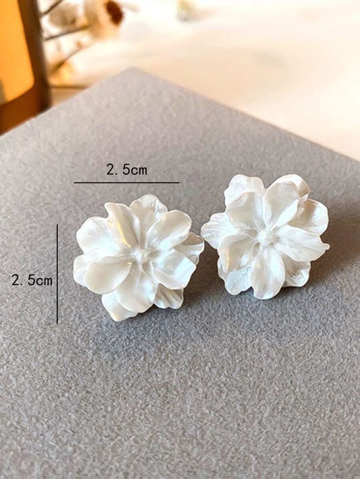 Flower Design Embroidered Earrings for Gifts as Mother's Day, Mother's Day, Romantic, Valentine's Day