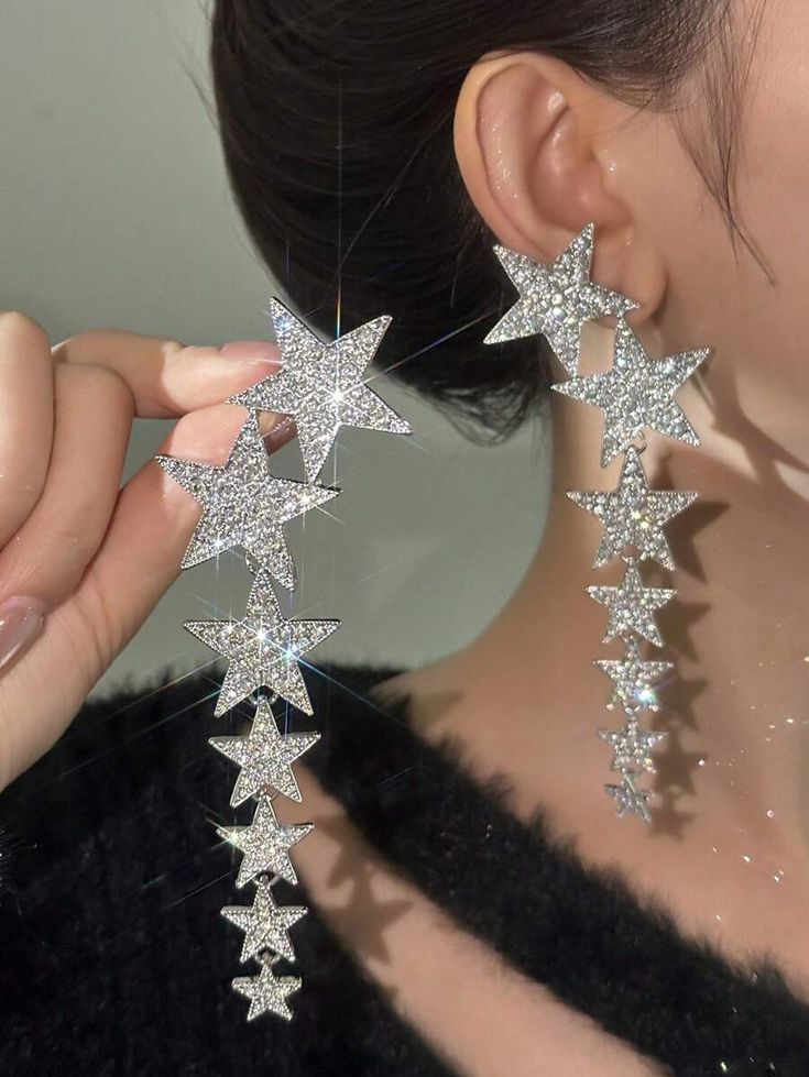 Andkiss A pair of crystal studded star earrings with tassels, suitable for daily wear
